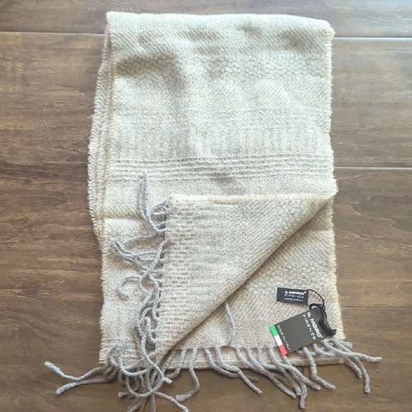 Elegant Beige and Gray Women's Scarf - Picture 2 of 8